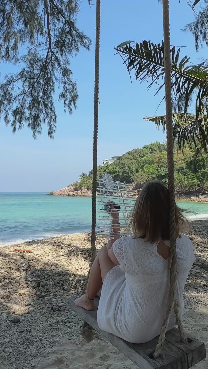 
                    
                      Load and play video in Gallery viewer, Chakra C crystal harp 432 Hz sound demo, resonant quartz crystal tones for chakra balancing, sound therapy and deep meditation
                    
                  